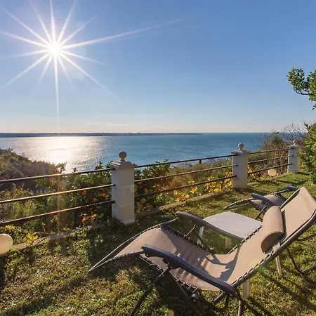 Apartman 1 Bedroom Lovely In *