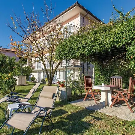 Stunning In With Kitchen Appartement