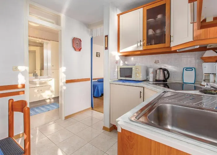 公寓 1 Bedroom Lovely In *